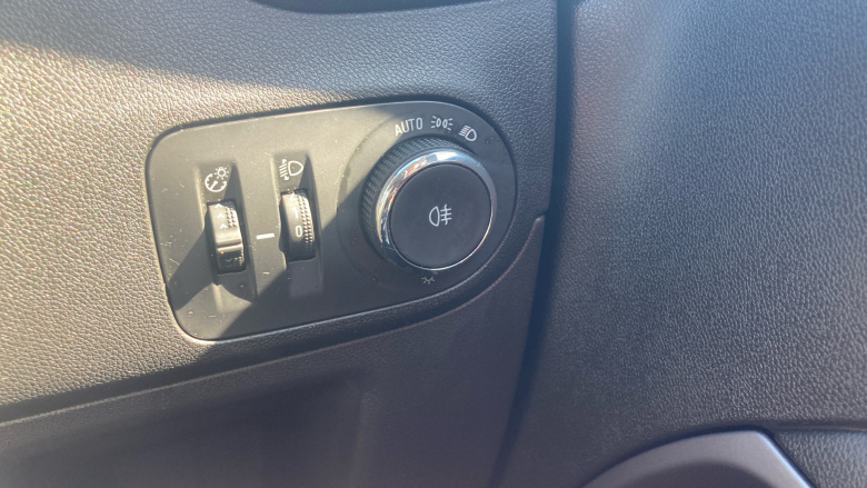 Vauxhall Crossland 1.2 Turbo Design 5dr Petrol Hatchback